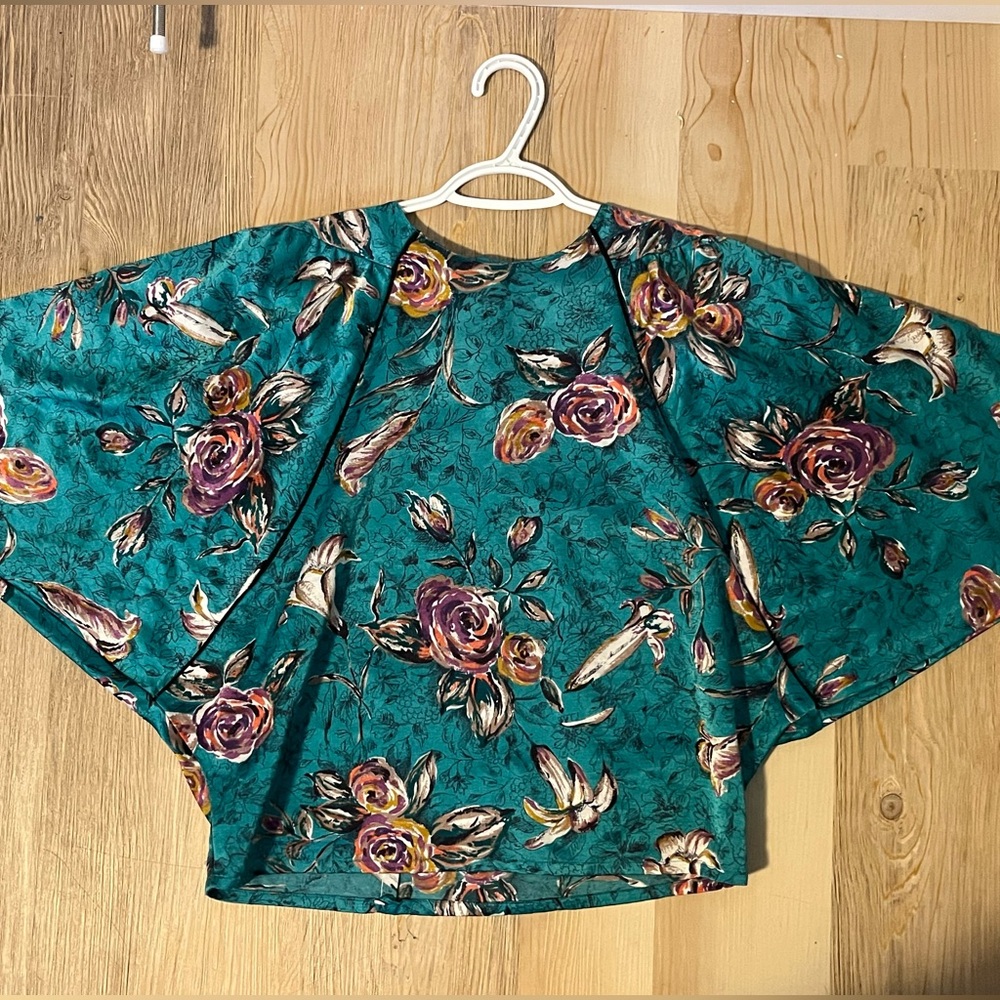 Vintage Floral Winged Top